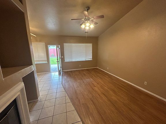 5th image of 1013 N Ash Ave