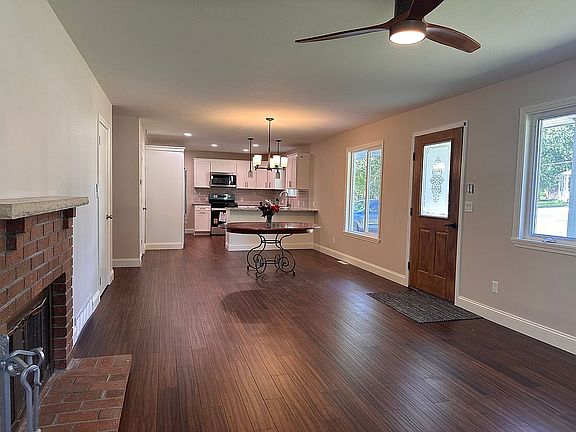 Open living/dining/kitchen