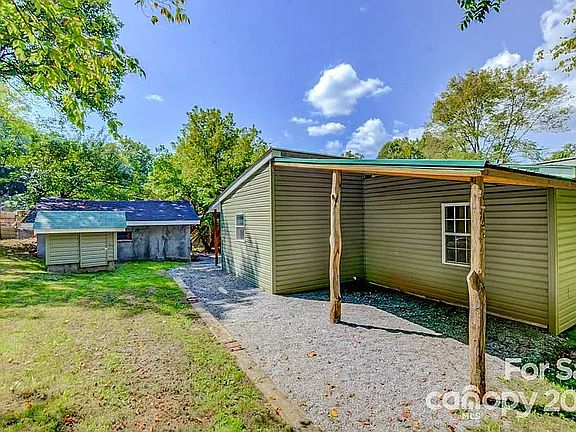 4th image of 650 Old Lytle Cove Rd