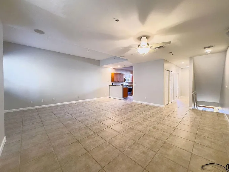2322 Vintage Dr — Photo 32
