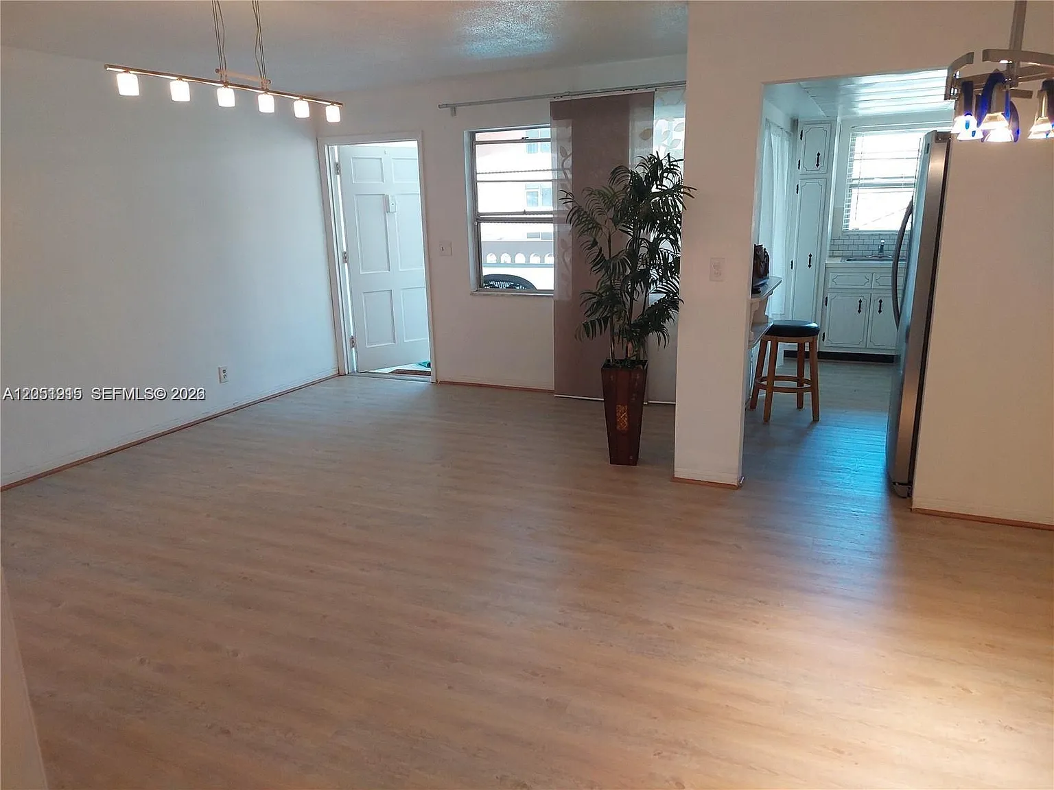 1 bed, 1.0 bath, 660 sqft, $1,750 — Photo 2
