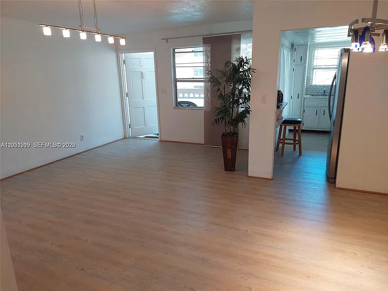 180-12 15C #15C — Photo 2