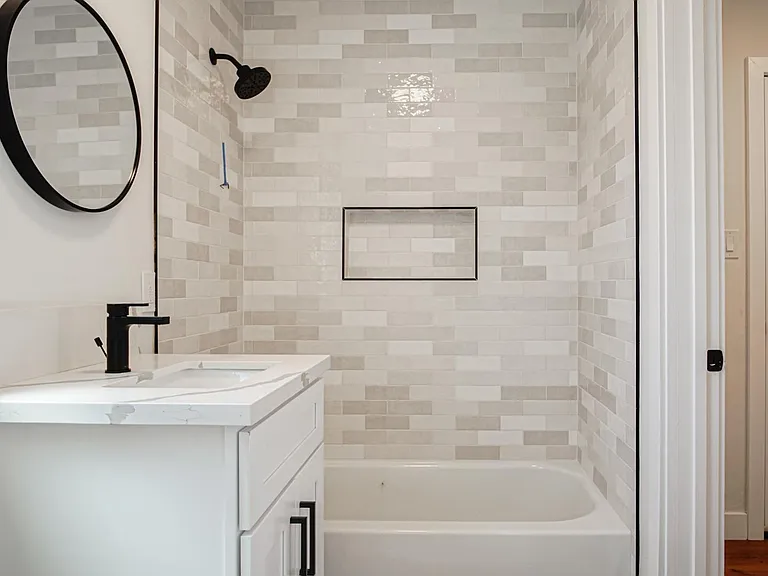 4525 W Broadway — Photo 14