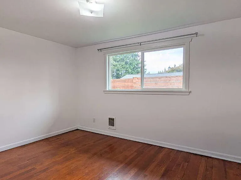 529 Madison St #2 — Photo 5