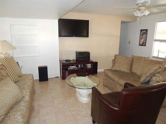 4th image of 5721 SW Cypress Drive