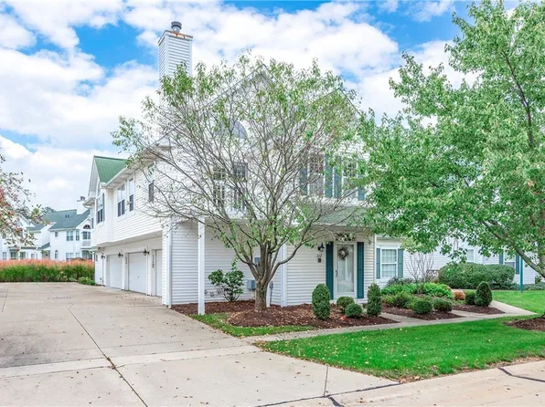 332 Vista Cir #50A, North Olmsted, OH 44070