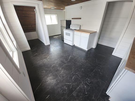 3rd image of 121 E Churchwell Ave #C
