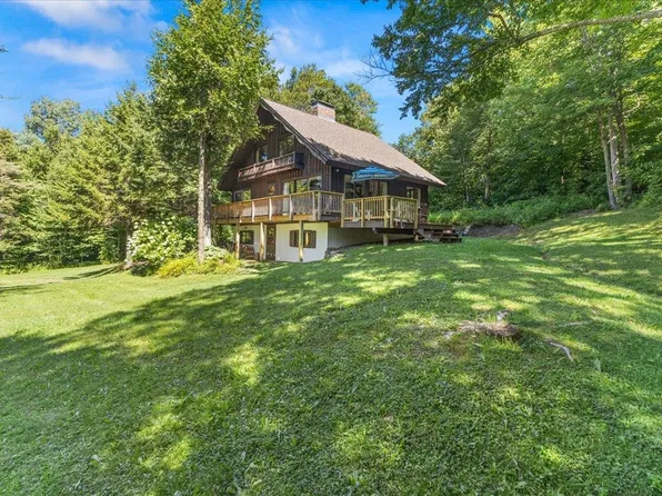 162 Smugglers View Road, Cambridge, VT 05464