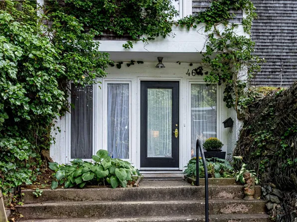 46 Old Ferry Rd, Dartmouth, NS B2Y 2E7