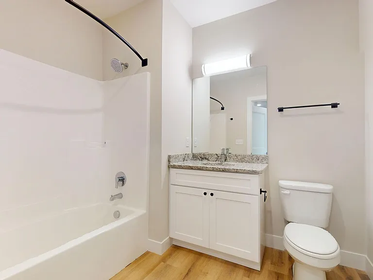 305 W Washington St — Photo 31