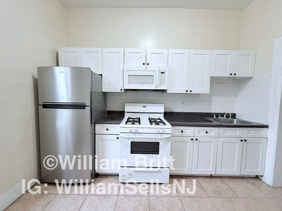 1st image of 266 Palisade Ave APT 1F