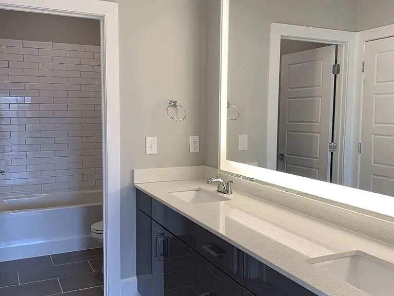 456 Parkway Dr #9 — Photo 18