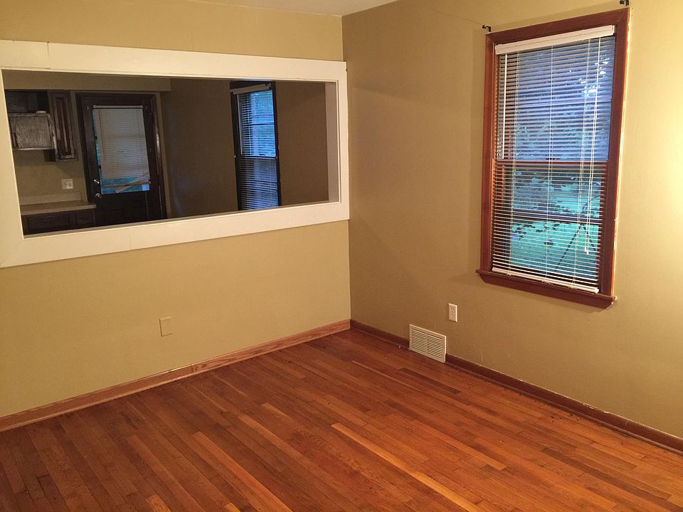 2nd image of 3840 Eigen St