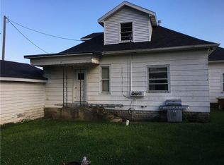 1405 Jefferson Ave, Charleston, IL 61920