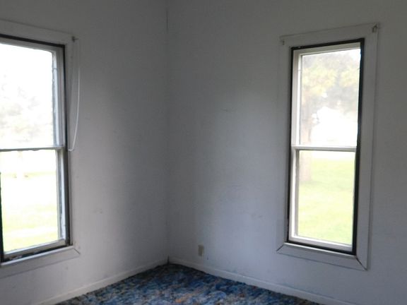 2nd image of 1080 D St
