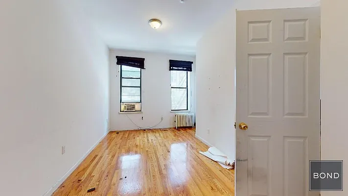 Rented by Bond New York | media 19