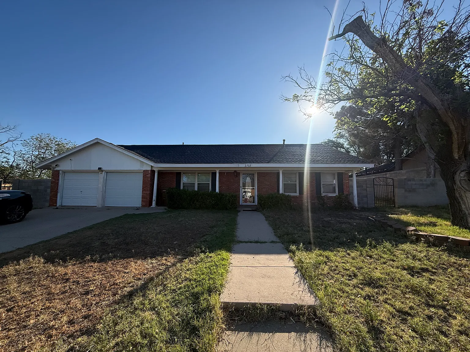 2703 Rebecca Dr — Photo 2