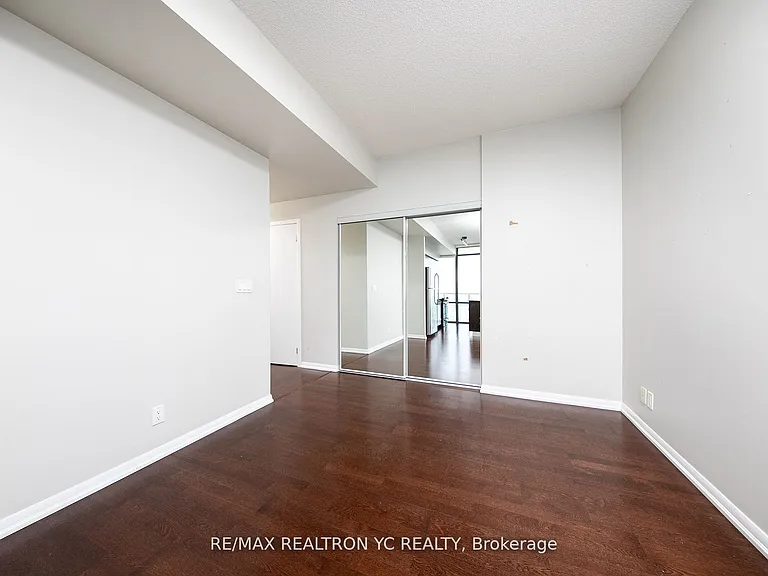 832 Bay St #3510 — Photo 4