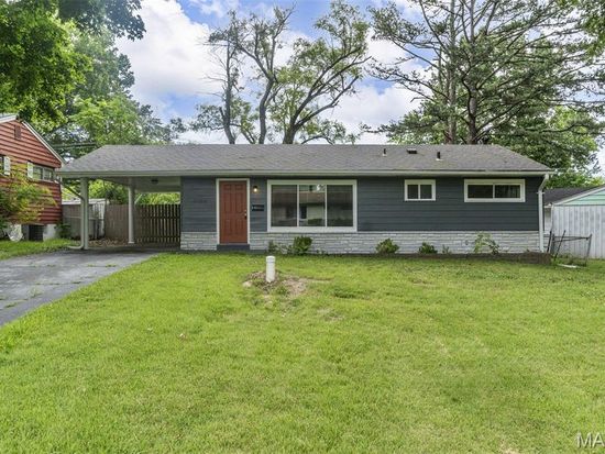 10008 Lakemoor Dr, Saint Louis, MO 63136