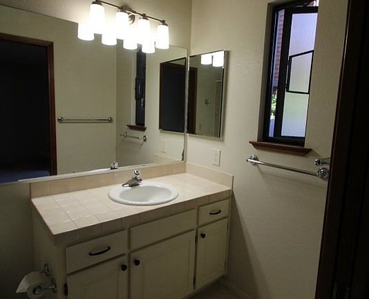5th image of 5 Liberty Ln