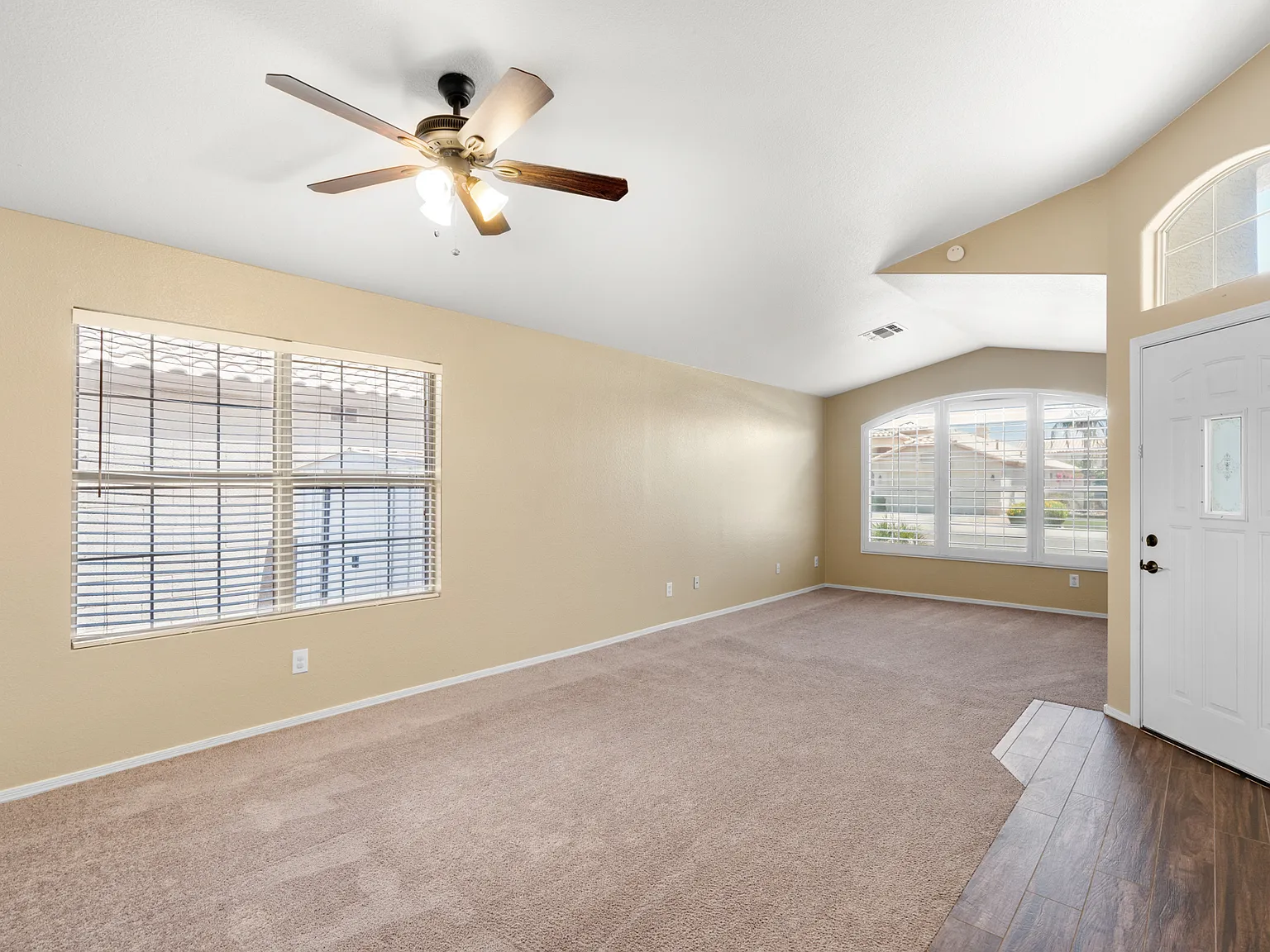 4 bed, 1968 sqft, $2,500 — Photo 3