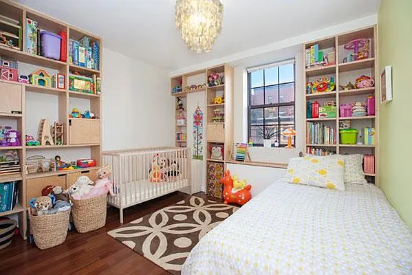 Sold by R New York | media 12