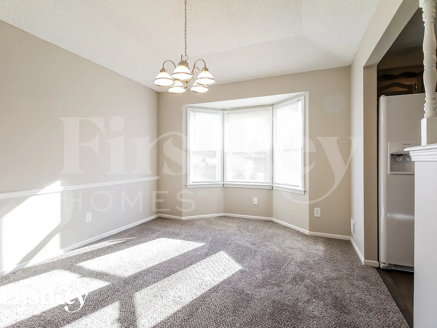 3 bed, 2.5 bath, 1984 sqft, $2,150 — Photo 4