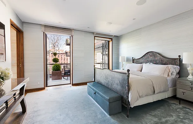 Sold by Compass | media 9