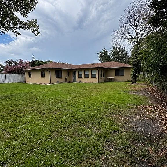 Wood Dr — Photo 32