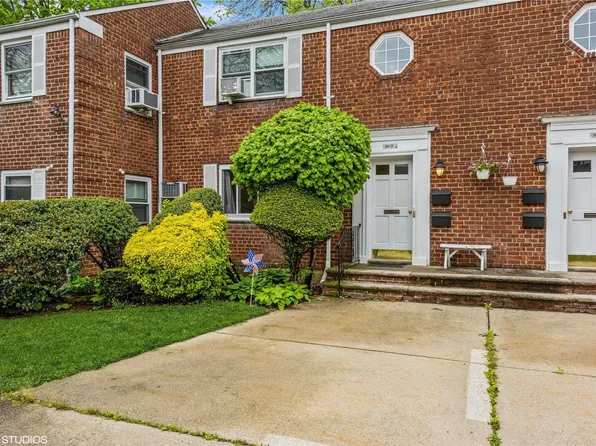 260-33A 73 Avenue 1st Fl, Glen Oaks, NY 11004