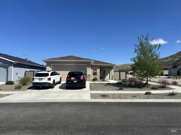 5544 W Song Sparrow St, Boise, ID 83714