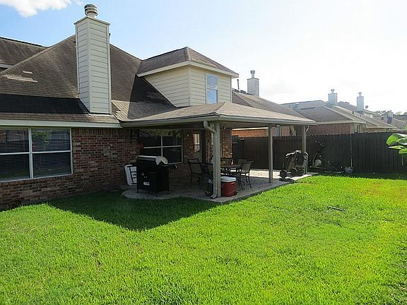 2nd image of 16834 Great Oaks Glen Dr