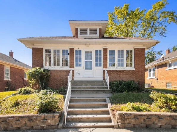 913 Clement St, Joliet, IL 60435