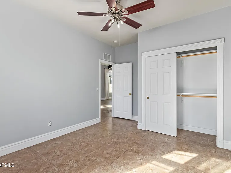 8406 W Pioneer St — Photo 19