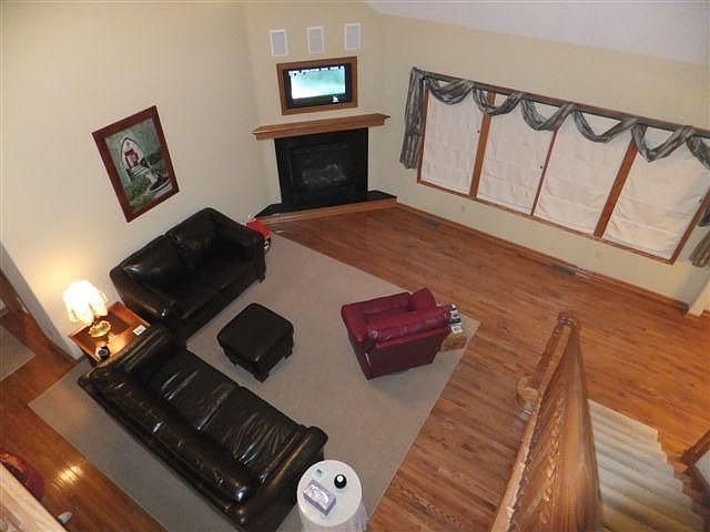 2nd image of 3739 Beech Hollow Cir