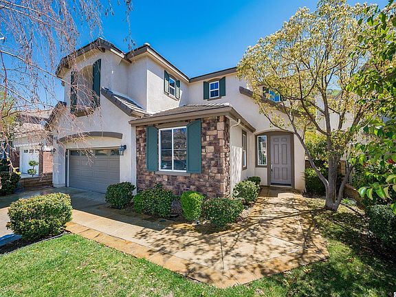 3rd image of 29208 Garnet Canyon Dr