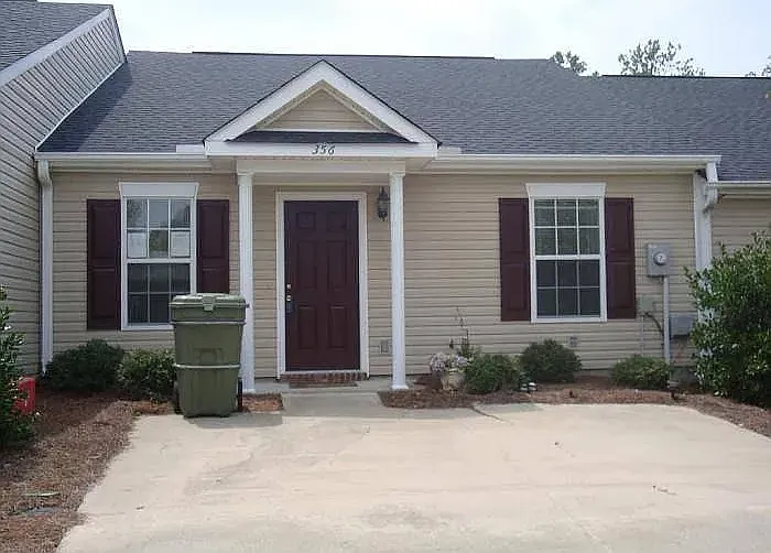 2 bed, 1092 sqft, $1,500 — Photo 1