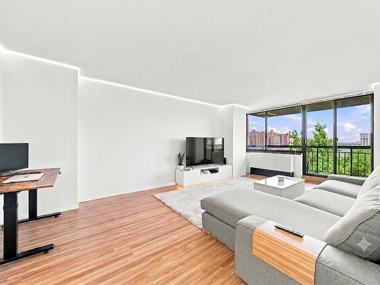 30 River Rd #8E — Photo 3