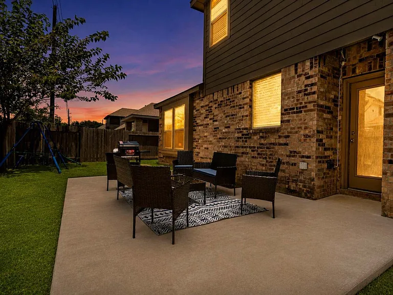 Azalea Trace Dr — Photo 30
