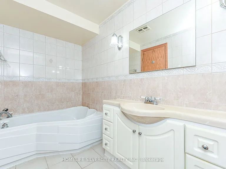 7378 Bybrook Dr — Photo 24