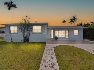 8550 SW 27th St, Miami, FL 33155