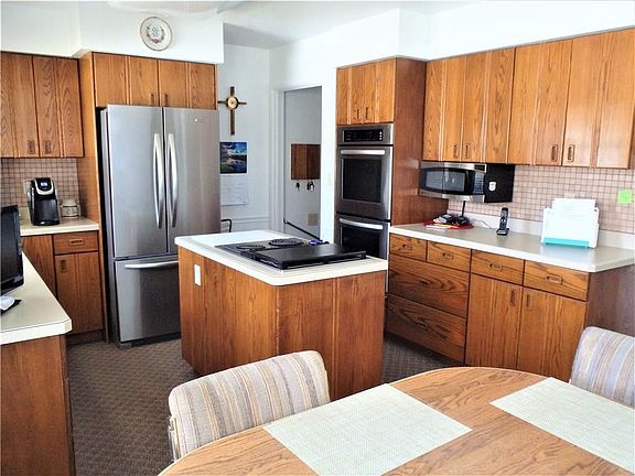 3rd image of 2506 Lillis Ln