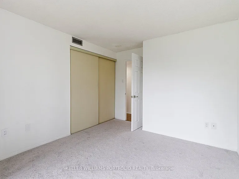 701 King St W #107 — Photo 19