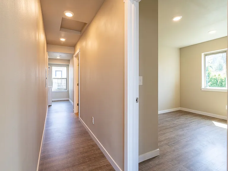 519 N Forest St — Photo 26