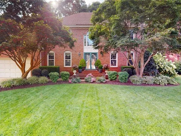 816 Forest Lakes Cir, Chesapeake, VA 23322