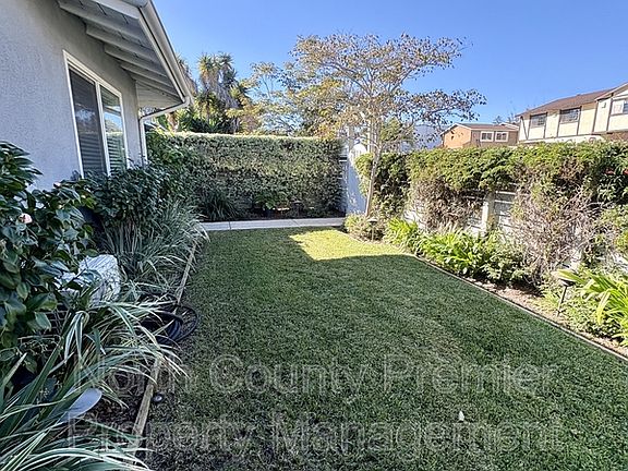 3rd image of 2245 Garnet Ave