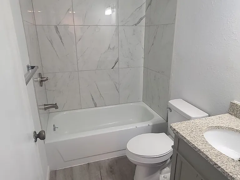 1341 Gordon St — Photo 24