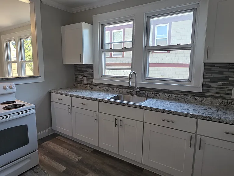 312 Huntington St #3 — Photo 2