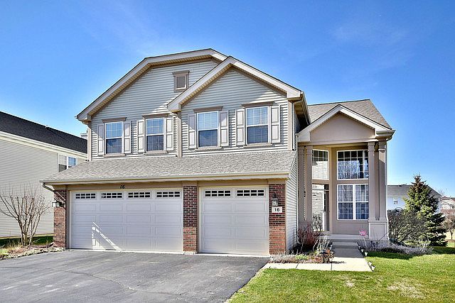2nd image of 16 Prairie Pointe Ln