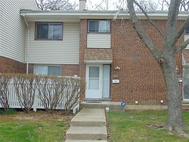 1st image of 866 White Oak Ln
